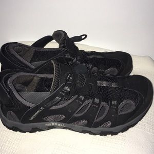 Merrell NWOT man’s Choprock  shandal - 9 black